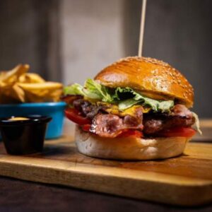 Panino Tonino con Patatine Fritte Fresche